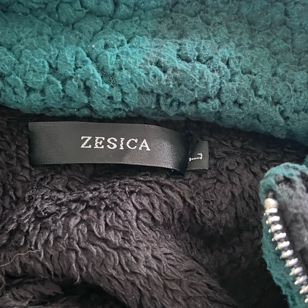 Fuzzy Half Zip Jacket Size Large - image 4